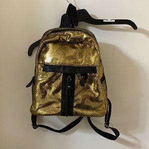 Shimmery golf mini bag